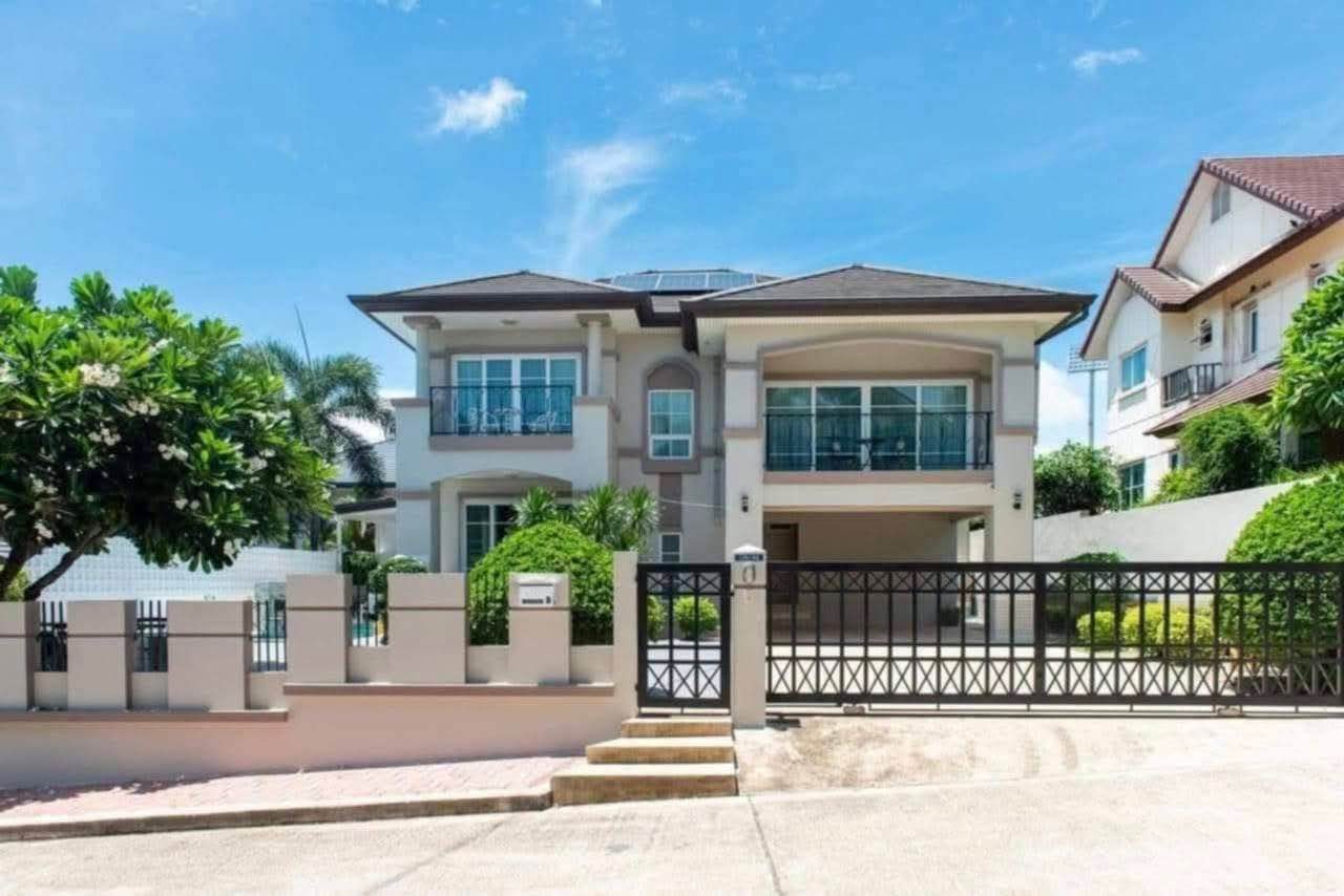 4 Bedroom Villa for rent at Central Park Hillside