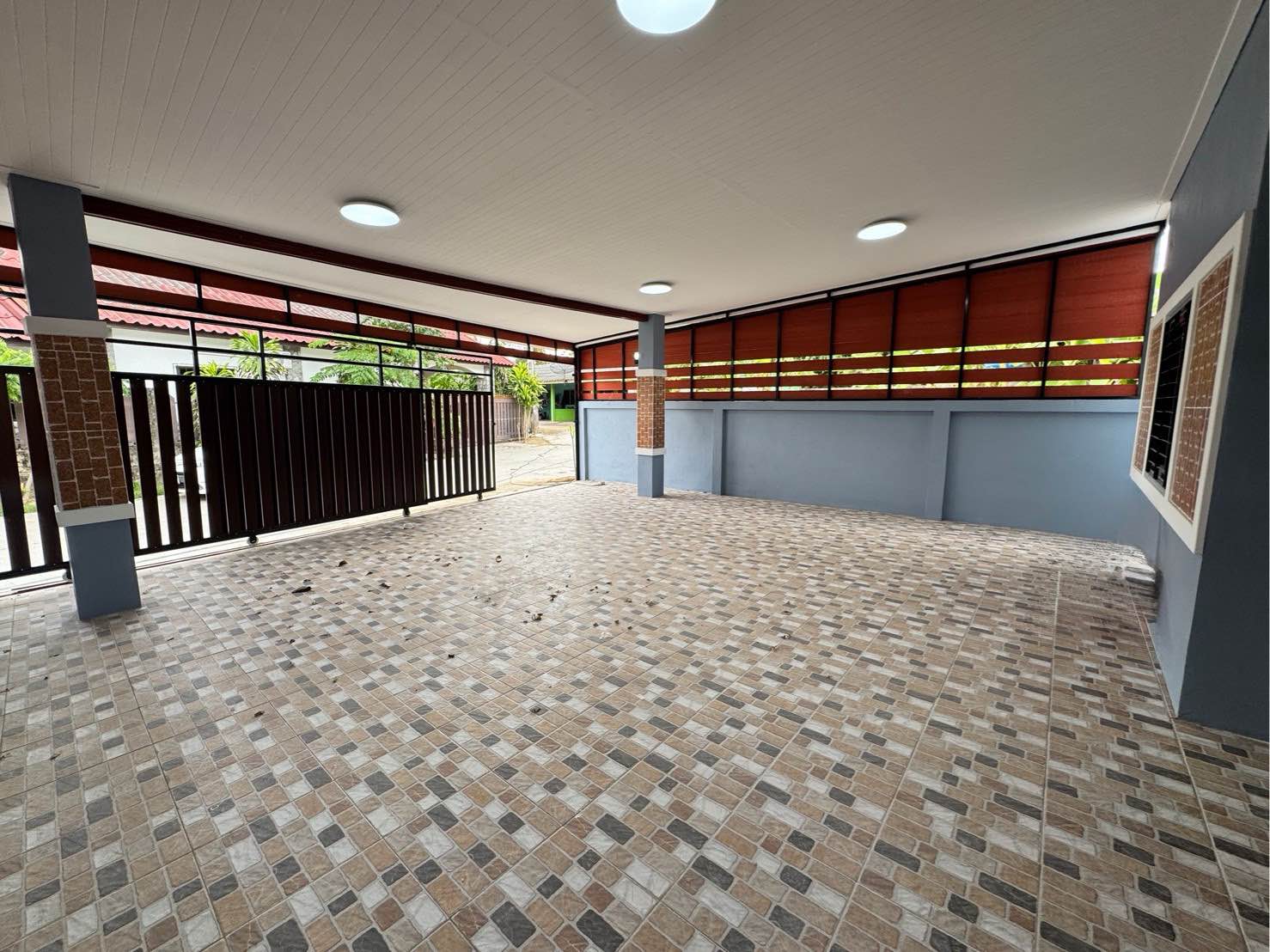 2 Bedroom House for sale in Rong Po