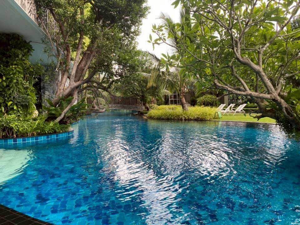 2 Bedroom Condo for sale at The Riviera Jomtien