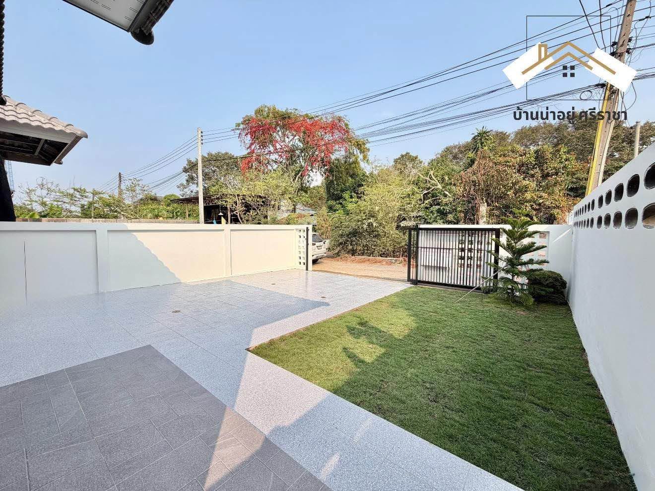 3 Bedroom House for sale in Sriracha