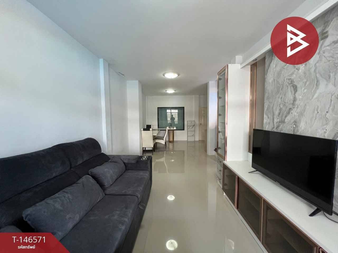 3 Bedroom Townhouse for sale at Ivy Town 1