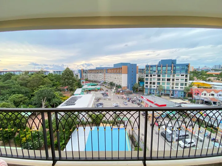 Photo from a listing at Dusit Grand Park 2