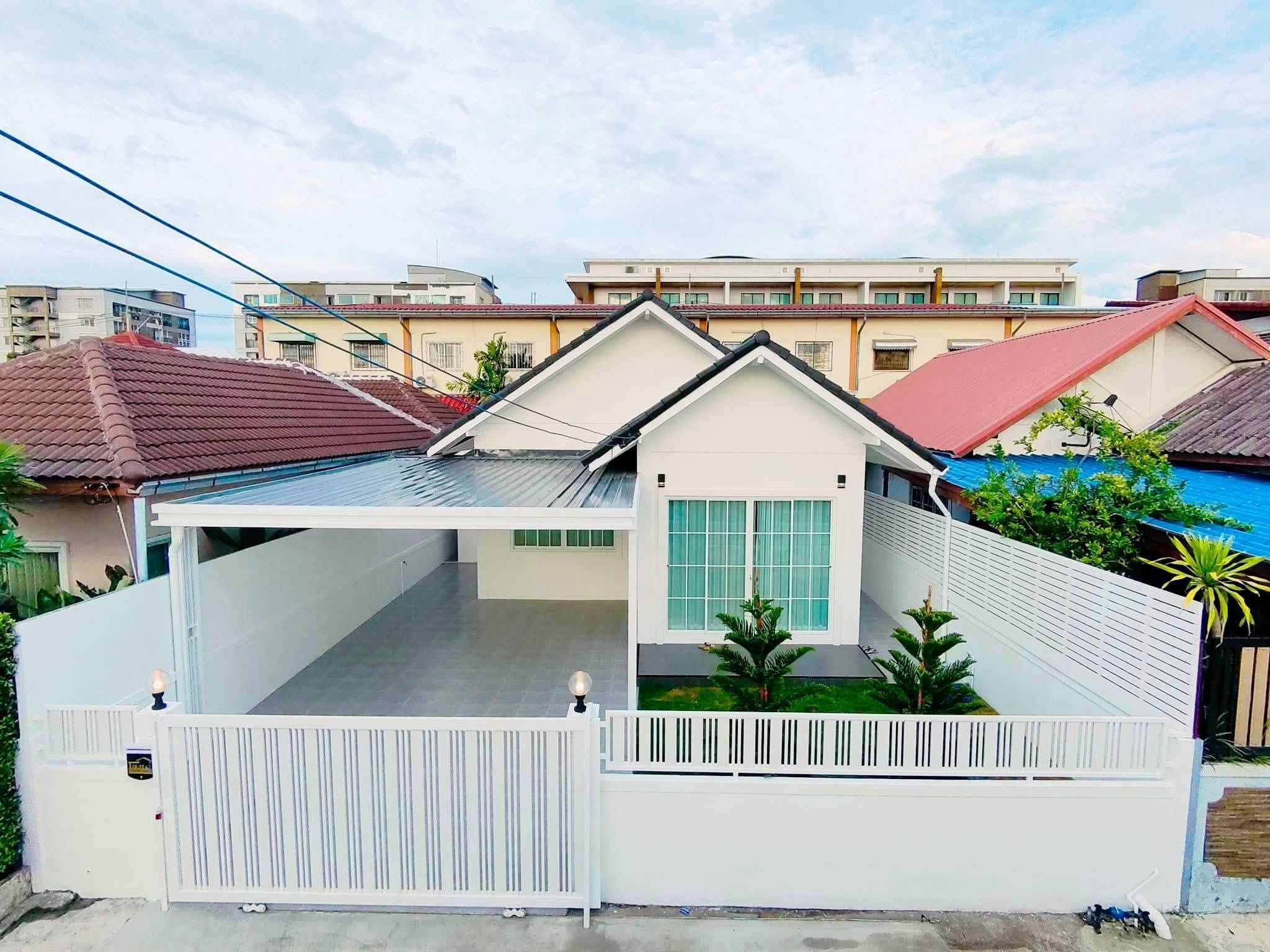 3 Bedroom House for sale in Khao Talo