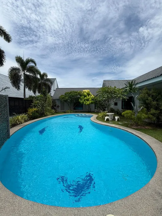 5 Bedroom Villa for rent in Mabprachan