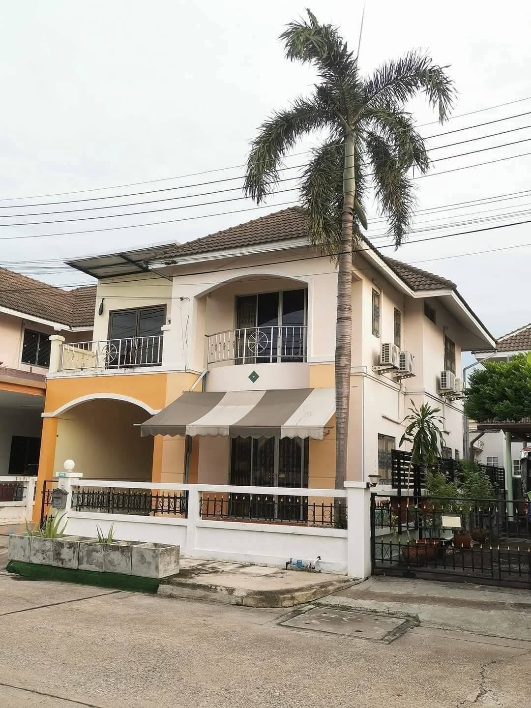 4 Bedroom House for rent at Nitchada Village