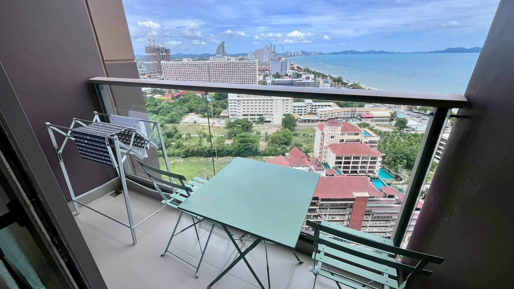 1 Bedroom Condo for rent at Copacabana