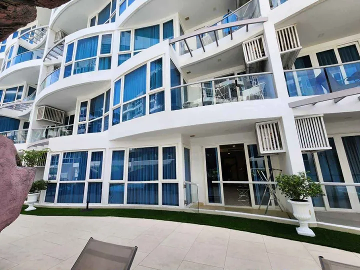 1 Bedroom Condo for rent at Grand Avenue