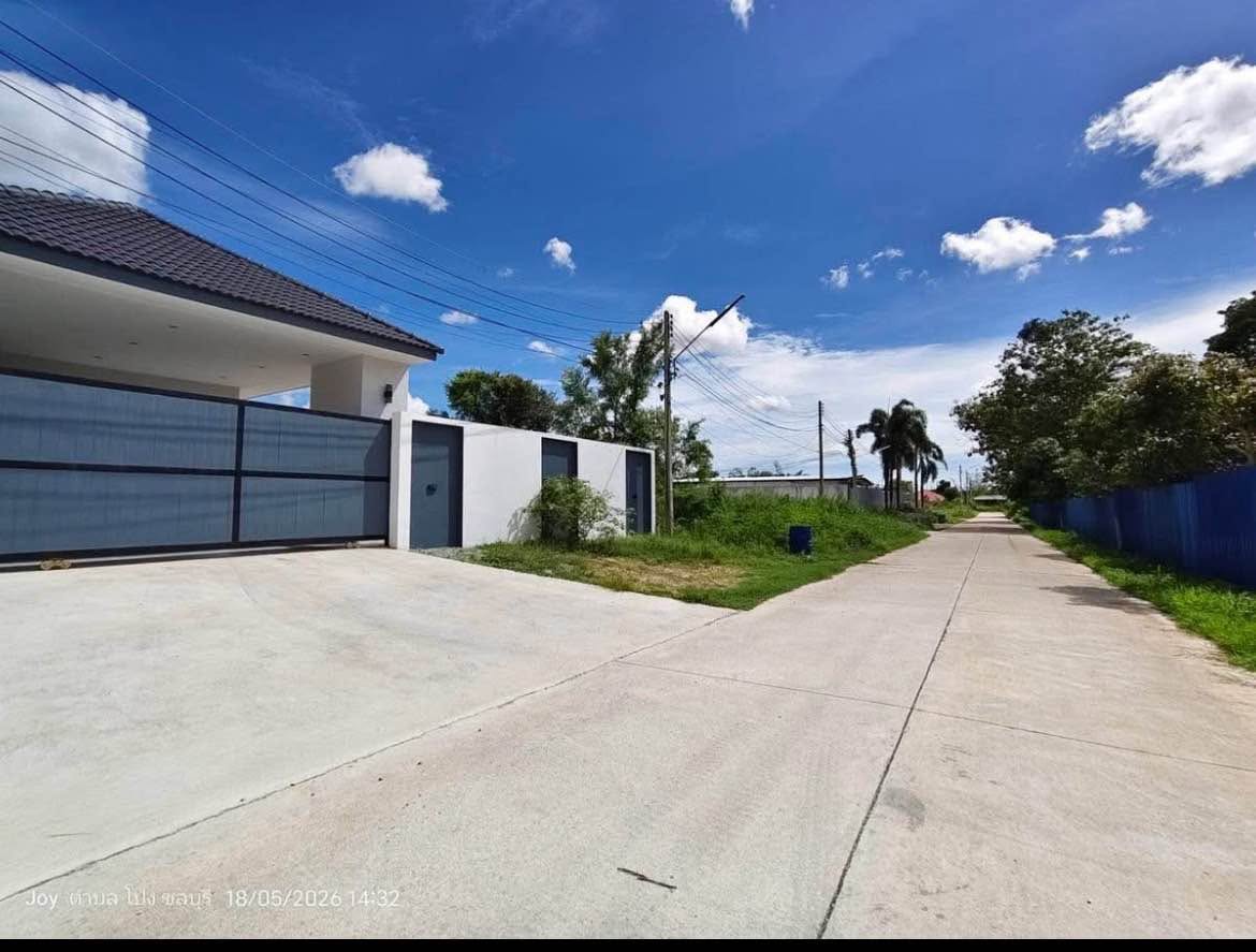 3 Bedroom House for sale in Mabprachan