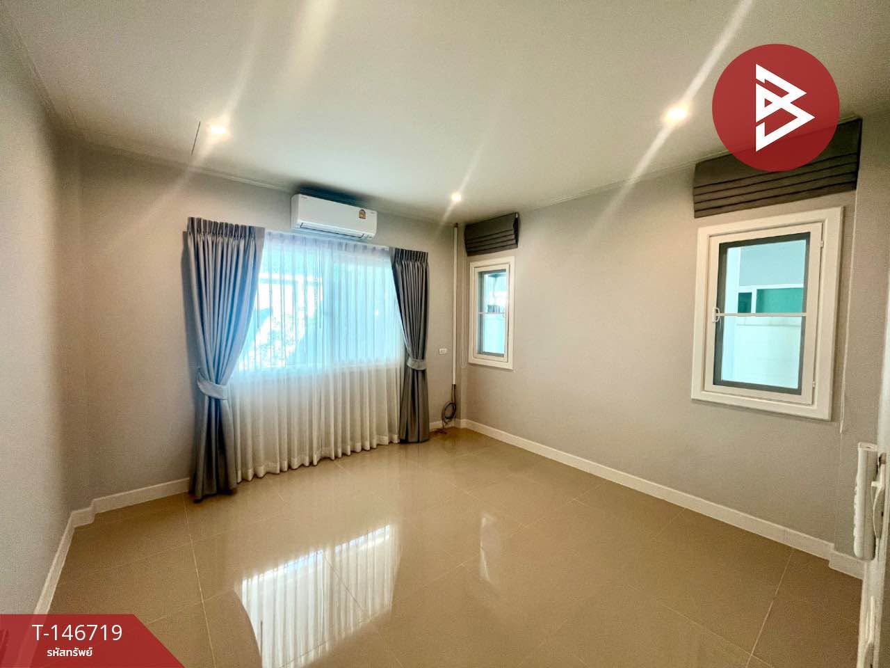 4 Bedroom House for sale at Supalai Park Ville