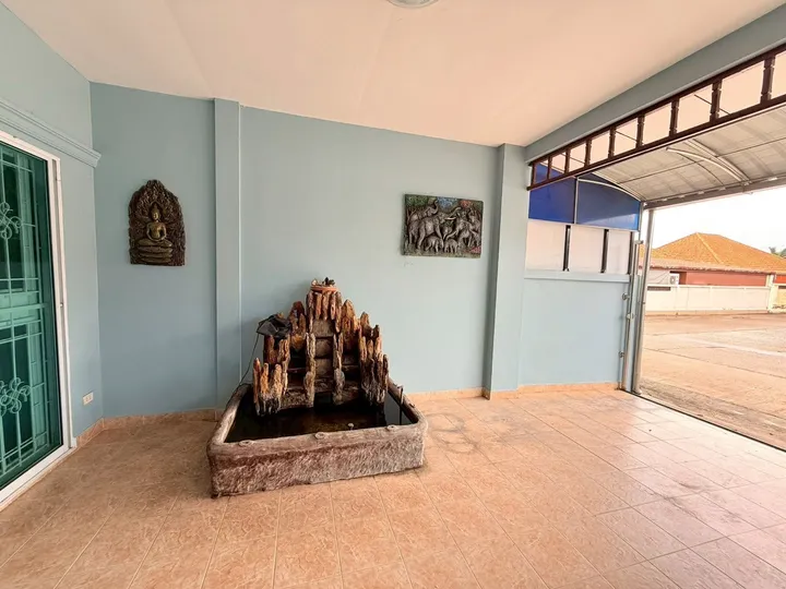 Listing photo