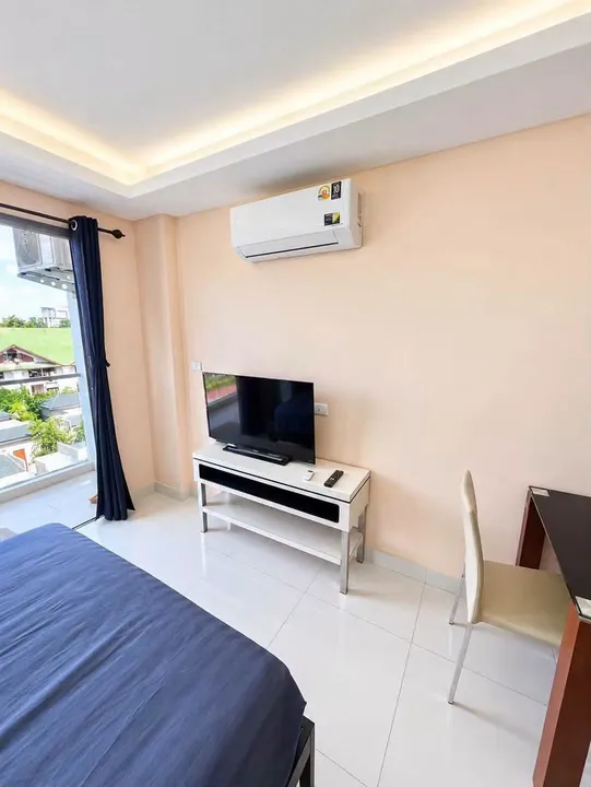 Studio for rent at Club Royal Wongamat