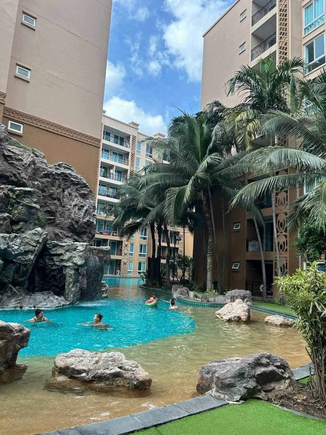 2 Bedroom Condo for sale at Atlantis Condo Resort