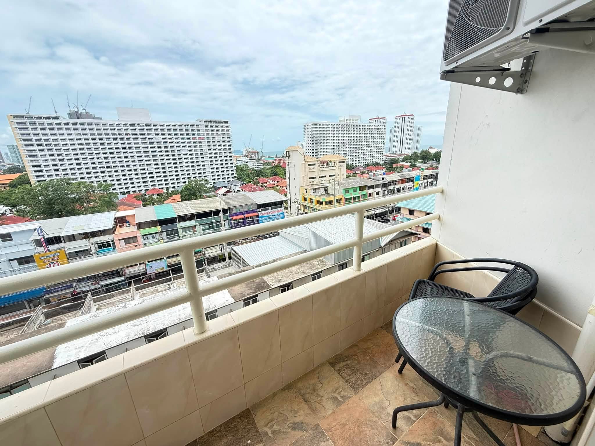 Condo for rent in Thappraya