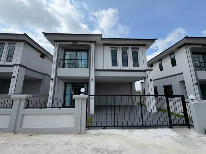 4 Bedroom House for sale at Vip028