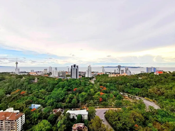 Photo from a listing at Unixx