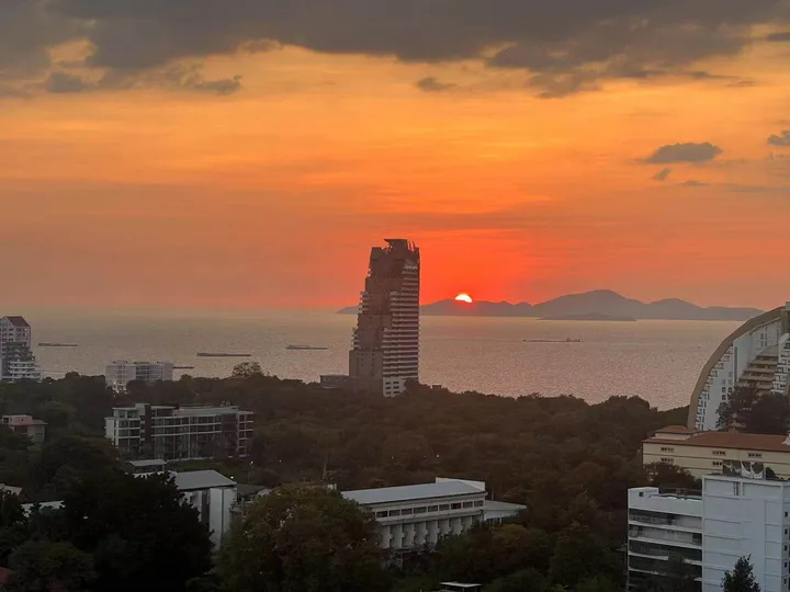 1 Bedroom Condo for sale at Lumpini Condo Naklua