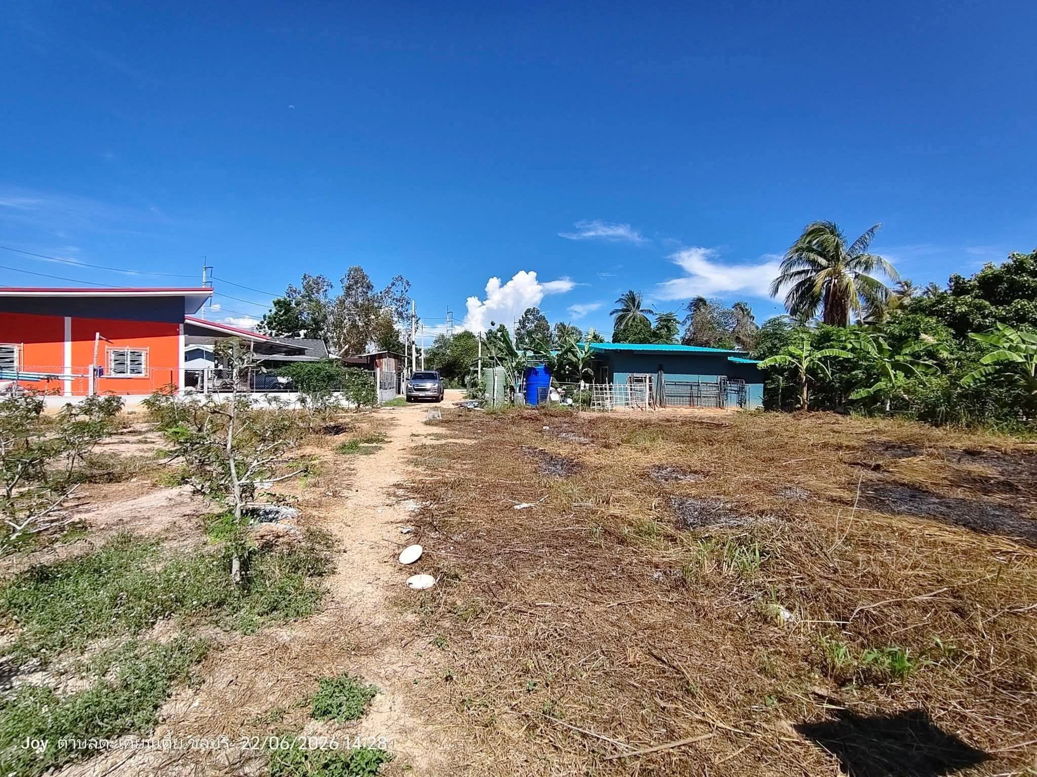 Land for sale in Takhian Tia