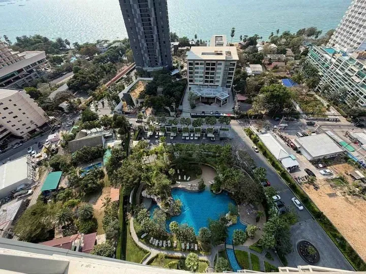 2 Bedroom Condo for sale at Riviera Wongamat