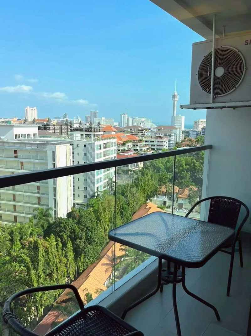Studio for rent at The Peak Towers