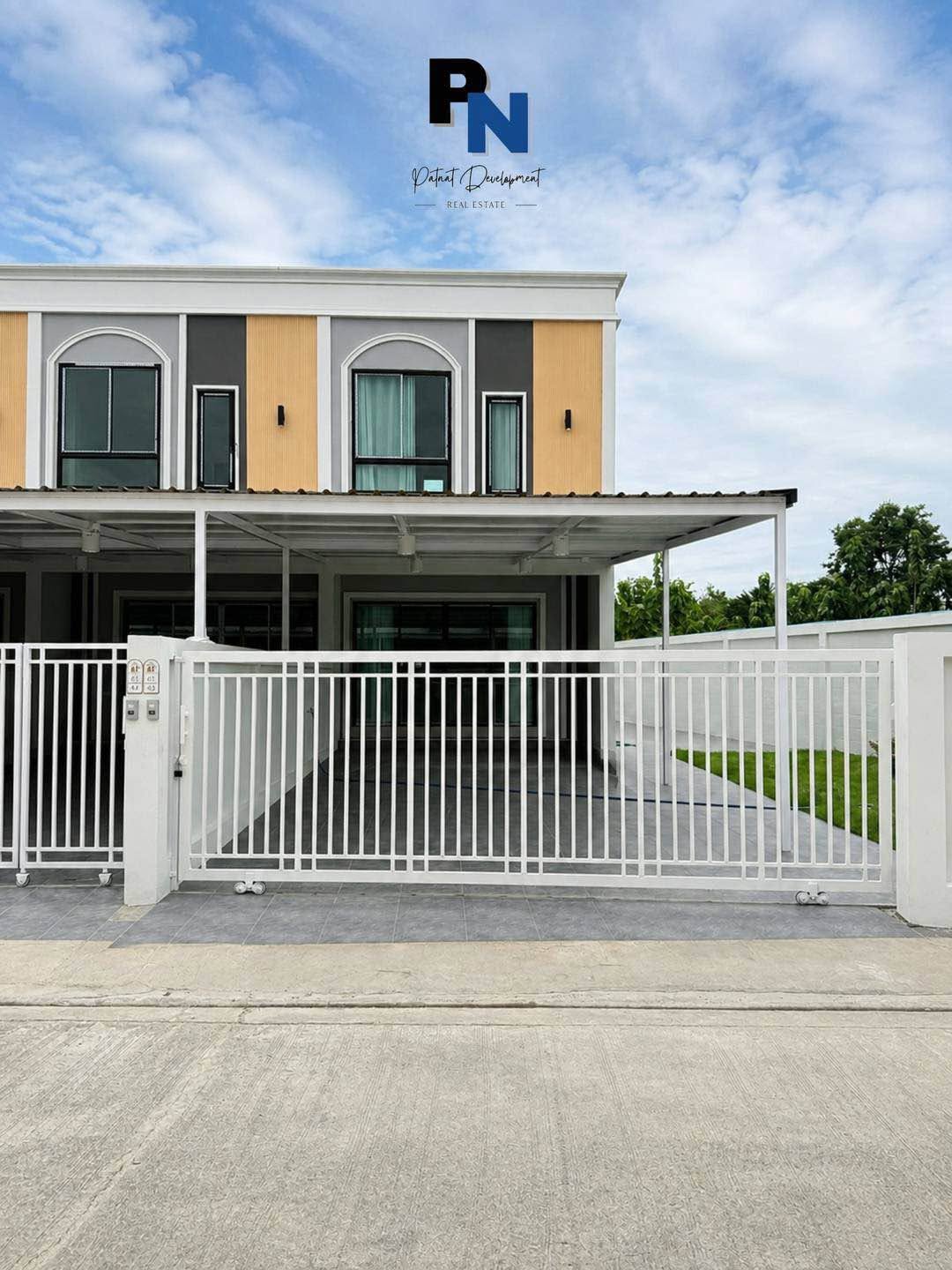 2 Bedroom Townhouse for sale at Rattanakorn 18
