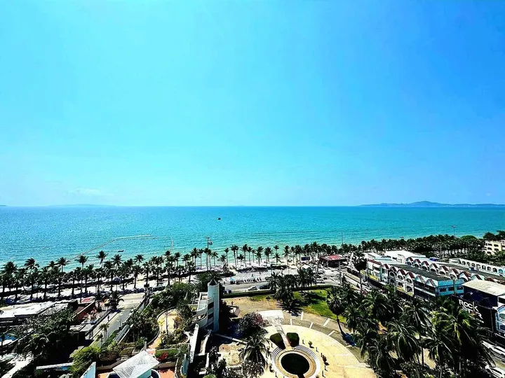 Photo from a listing at Jomtien Plaza Condotel