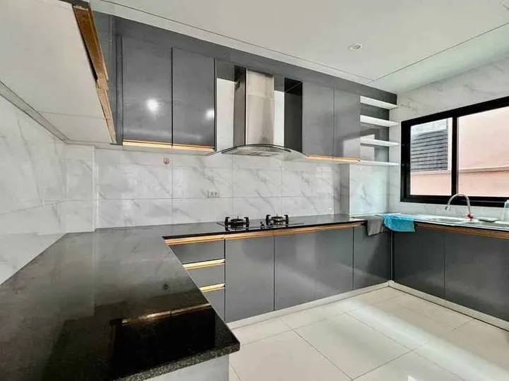 4 Bedroom House for rent at The Lake