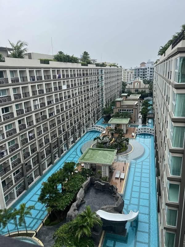 Studio for rent at Dusit Grand Park 2