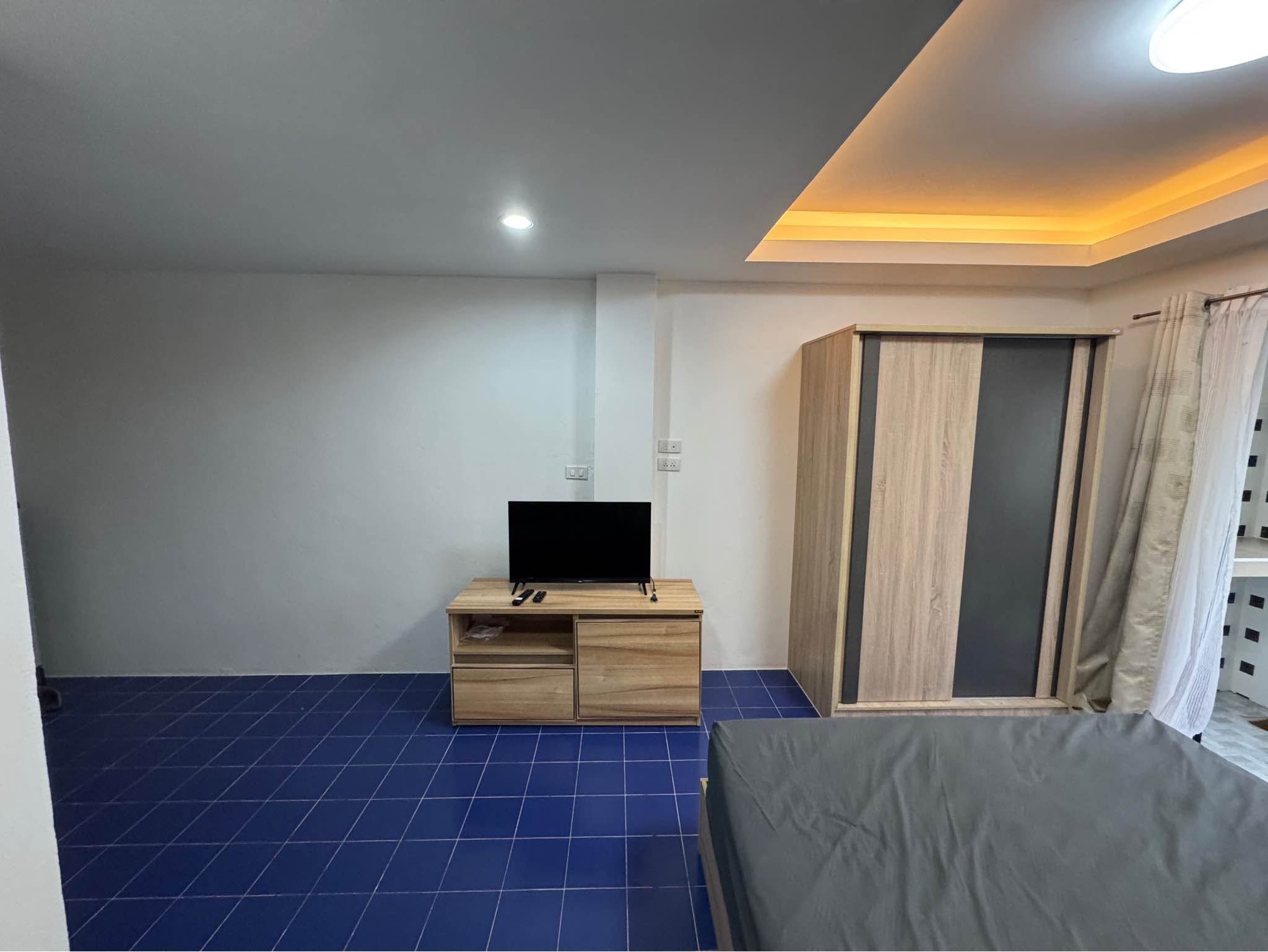 1 Bedroom Apartment for rent at Nirun Condo