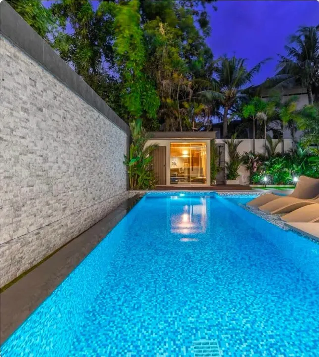 7 Bedroom Villa for sale in Na Jomtien