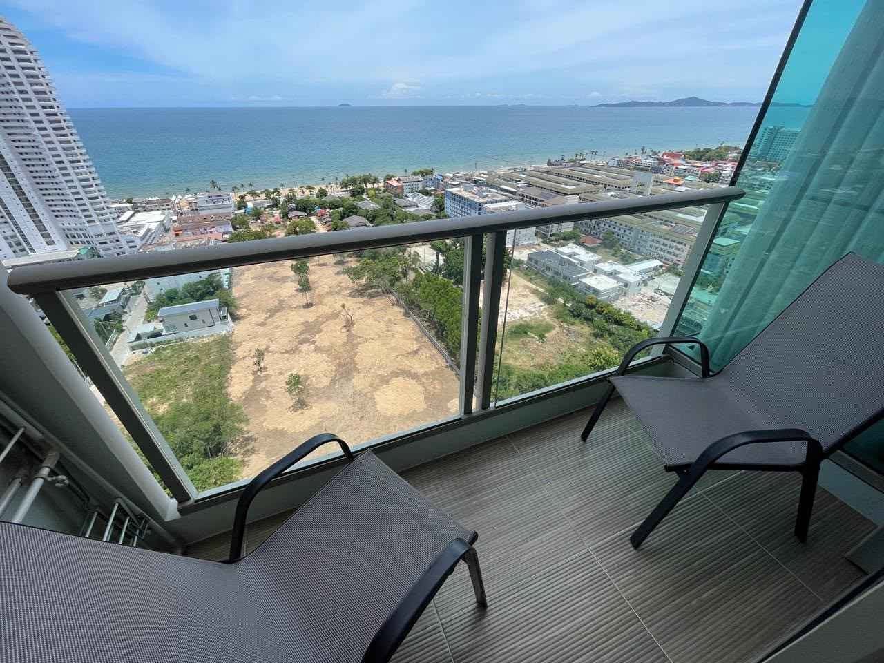 1 Bedroom Condo for sale at The Riviera Jomtien
