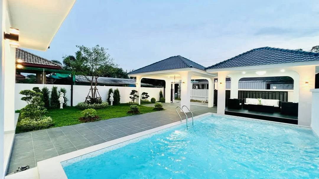 3 Bedroom Villa for sale in Soi Siam