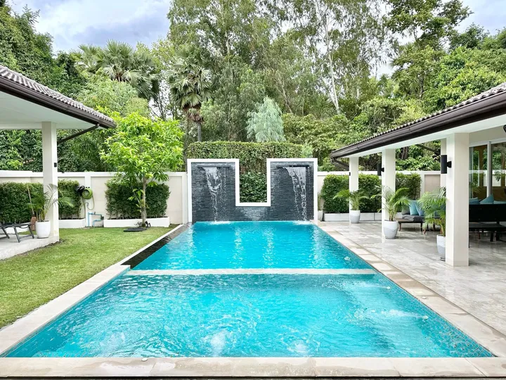 6 Bedroom House for sale in Huai Yai