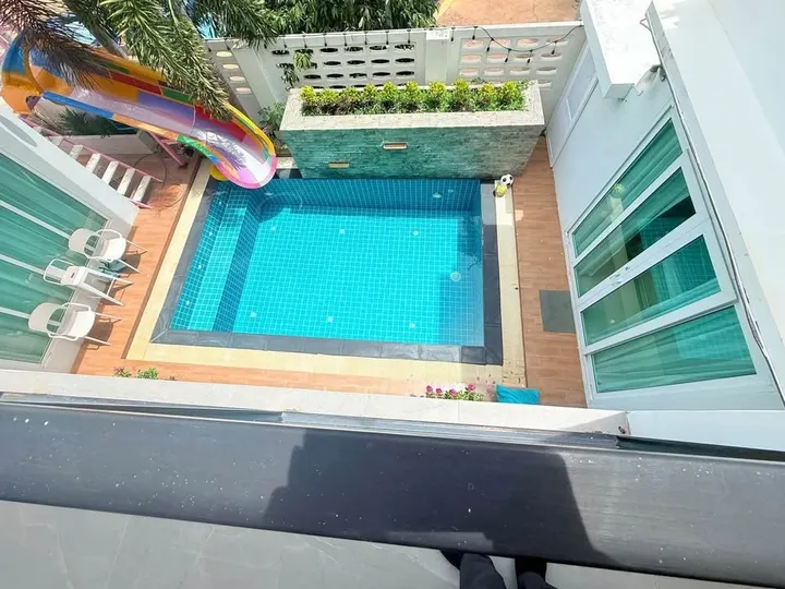 6 Bedroom House for rent in Thepprasit
