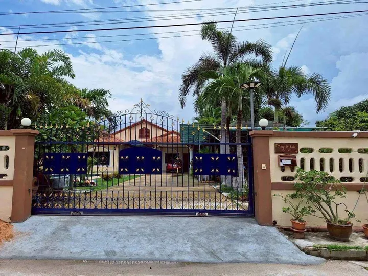 3 Bedroom Villa for sale in Soi Siam