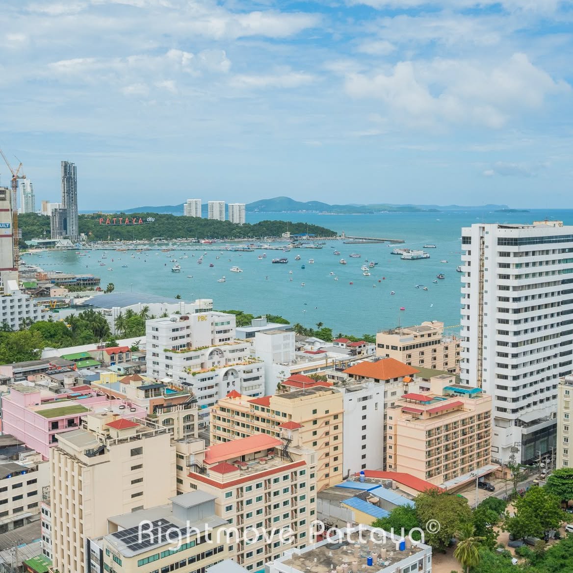2 Bedroom Apartment for sale in Central Pattaya