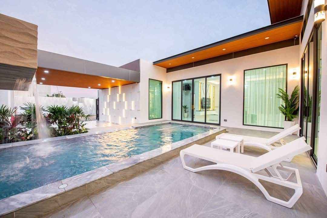 4 Bedroom Villa for sale in Jomtien