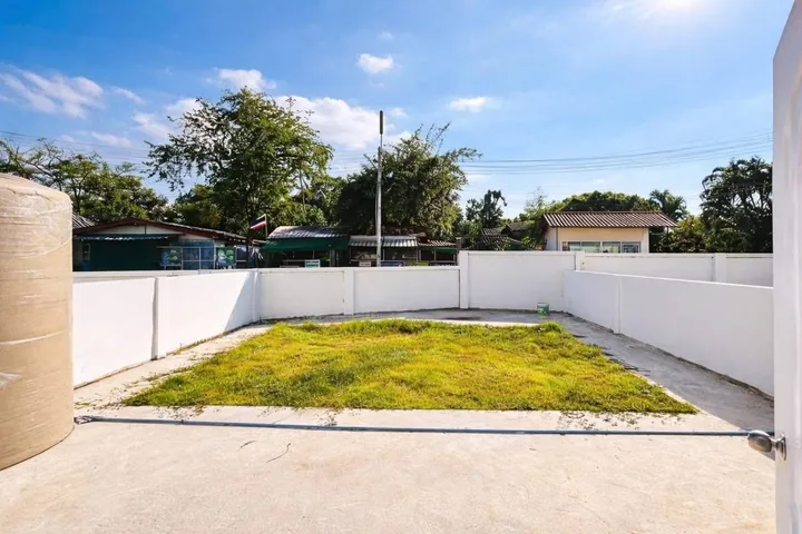 Townhouse for sale in Noen Plub Wan