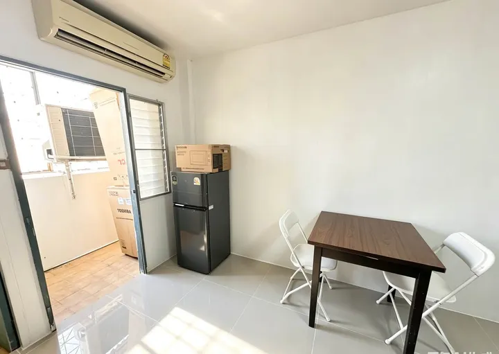 Photo from a listing at FlyBird