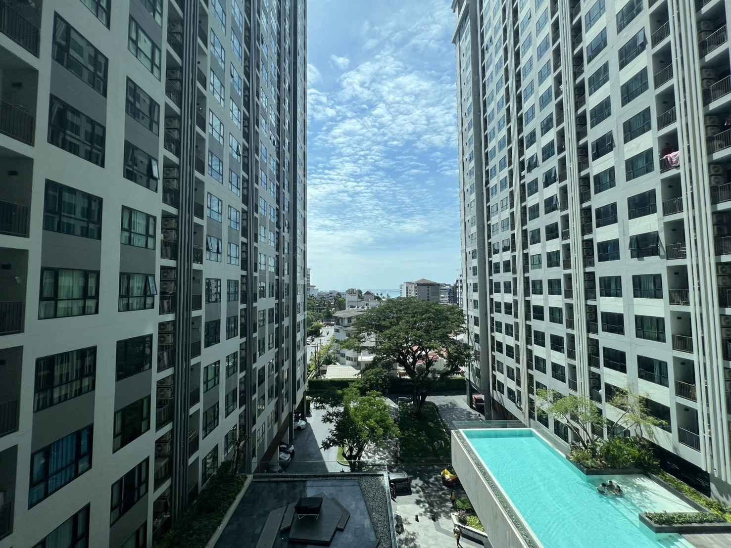 2 Bedroom Condo for rent at The Base