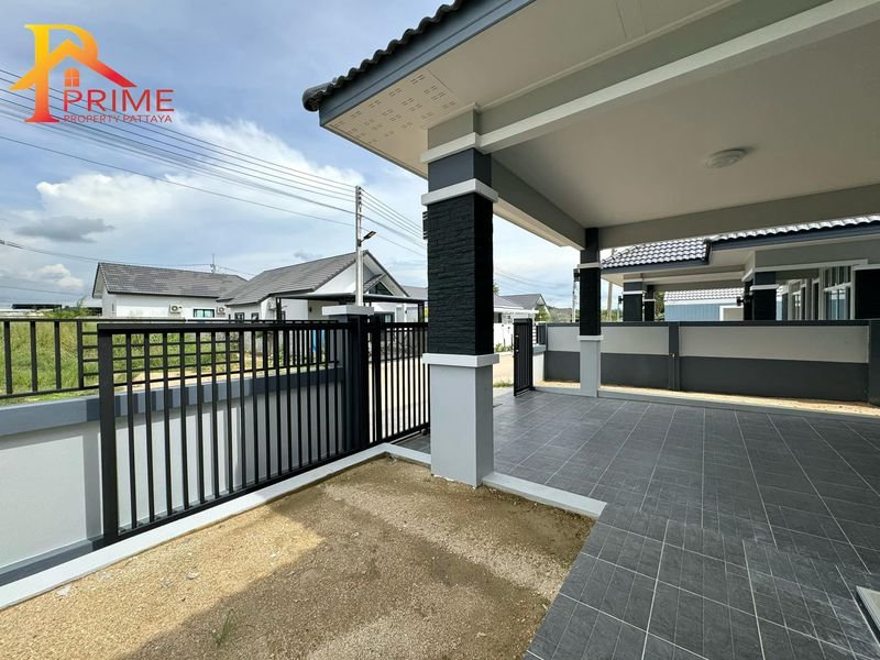 3 Bedroom House for sale in Mabprachan