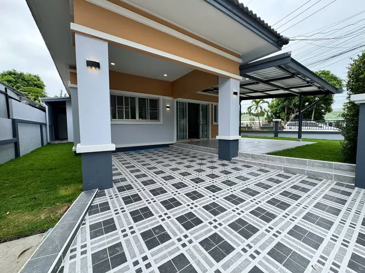 Listing photo