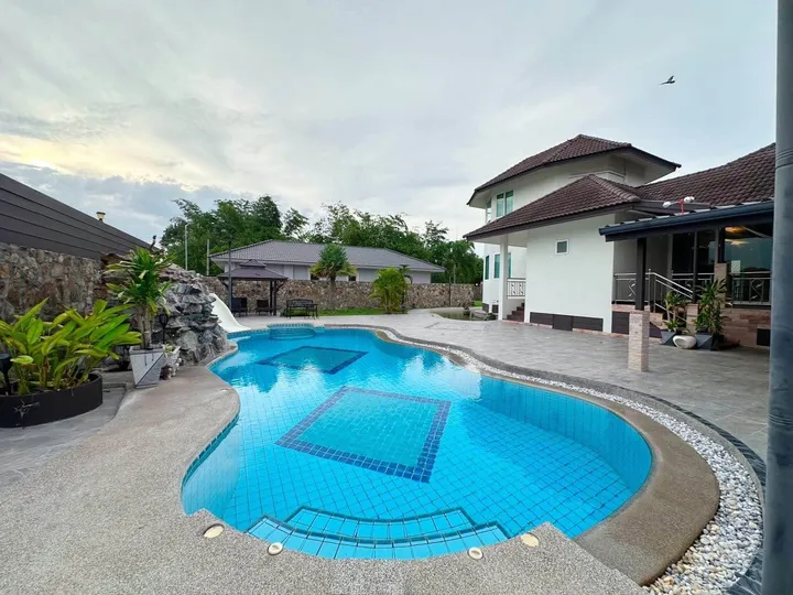 3 Bedroom Villa for rent in Huai Yai