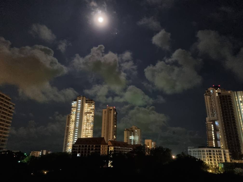 1 Bedroom Condo for rent at Club Royal