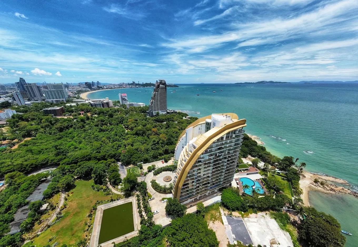 3 Bedroom Condo for sale at The Cove Wongamat