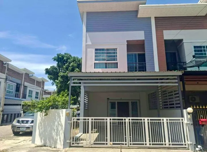 3 Bedroom Townhouse for sale in Pattaya