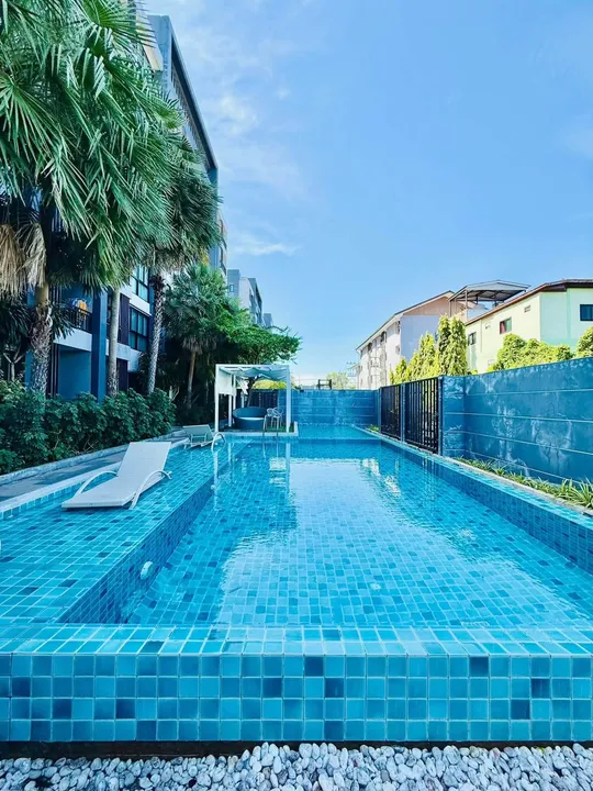 Photo from a listing at Infiniti Condominium