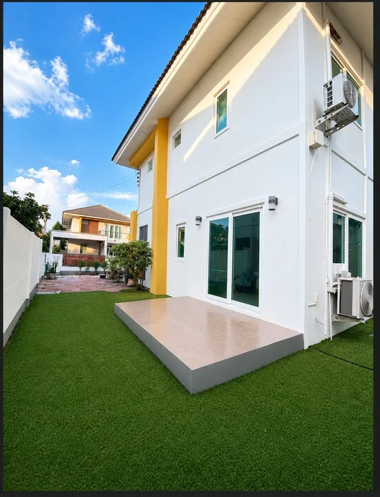 3 Bedroom House for sale in Bang Lamung