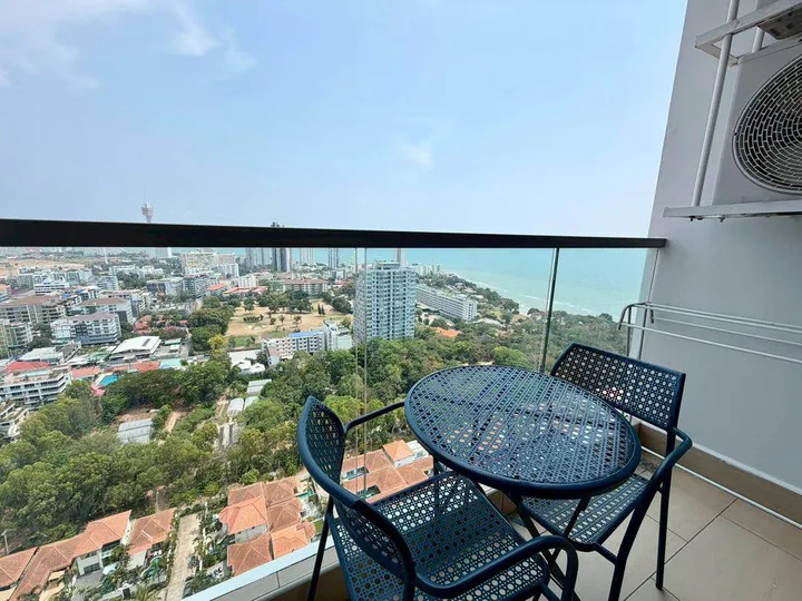 1 Bedroom Condo for sale at The Peak Towers