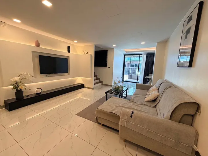 Photo from a listing at Chokchai 9