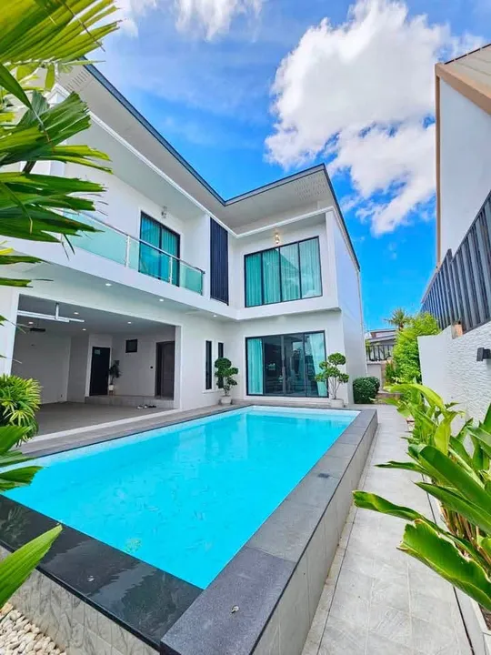4 Bedroom Villa for sale in Toongklom Tanman